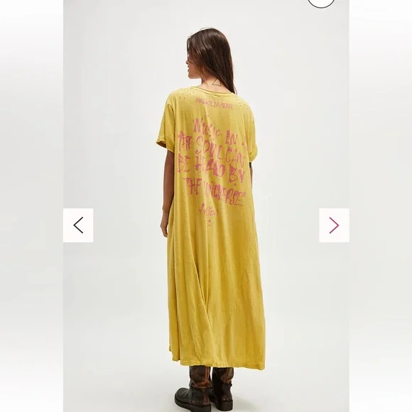 Cosmic Kitten T-Shirt Dress; Magnolia Pearl; One Size - Picture 3 of 9